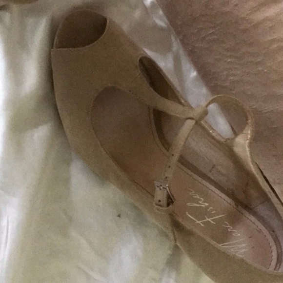 Marc Fisher Beige or Tan Suede Heels - Picture 5 of 12